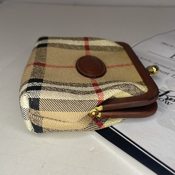 Authentic in Burberrys vintage canvas coin case with COA - Picture 8 of 12